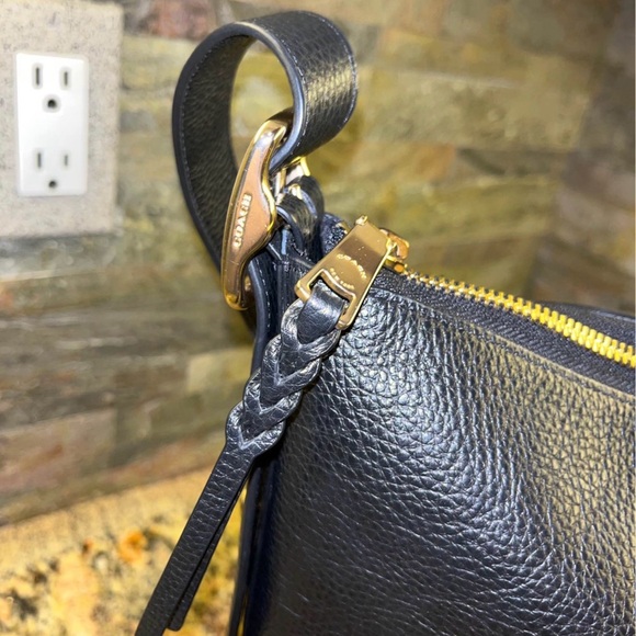 Sale🔥Authentic ⚠️ Coach Duffle 
handbag in black Pebbled leather - Picture 4 of 13